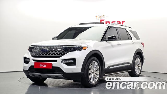 Ford Explorer 2023 — фото 1