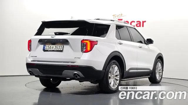 Ford Explorer 2023 — фото 2