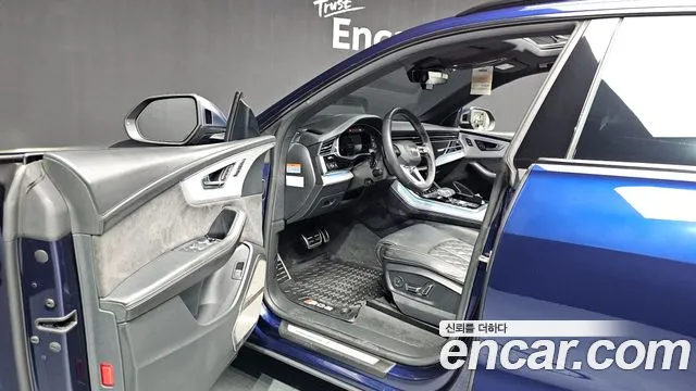 Audi Q8 2021 — фото 10