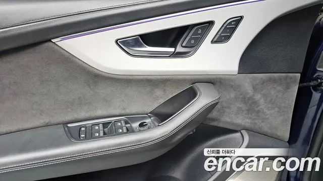 Audi Q8 2021 — фото 17