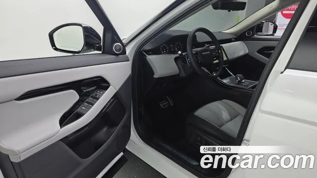 Land Rover Range Rover Evoque 2025 — фото 11