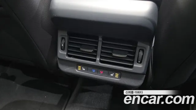 Land Rover Range Rover Evoque 2025 — фото 17