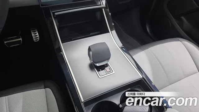 Land Rover Range Rover Evoque 2025 — фото 18