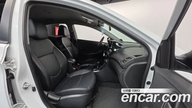 Hyundai Accent 2019 — фото 10