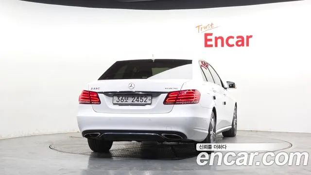 Mercedes-Benz E-Class 2016 — фото 4