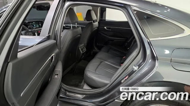 Hyundai Sonata 2022 — фото 17