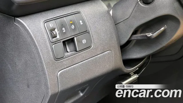 Hyundai Staria 2025 — фото 20