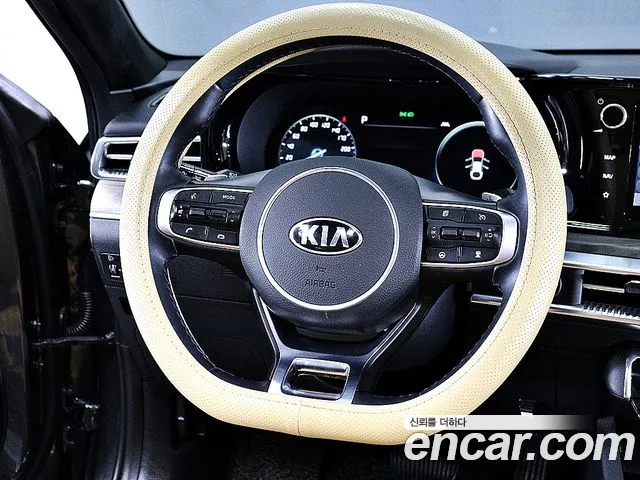 Kia K5 2021 — фото 13