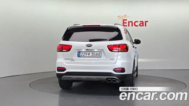 Kia Sorento 2018 — фото 4