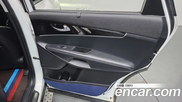 Kia Sorento 2018 — фото 15