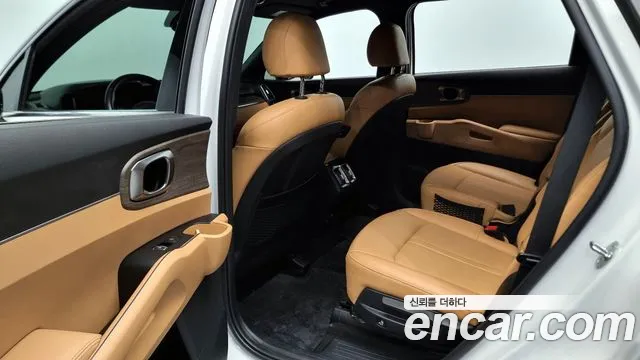 Kia Sorento 2023 — фото 11