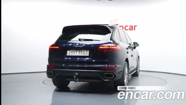 Porsche Cayenne 2016 — фото 4