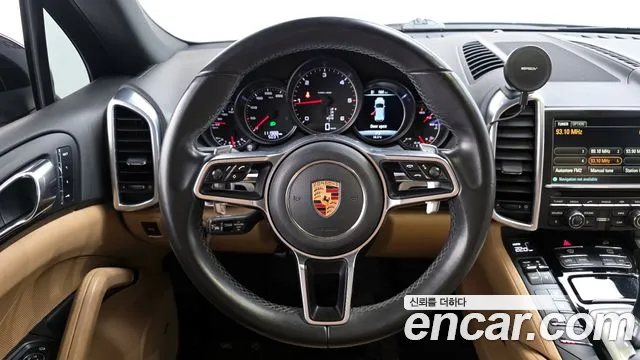 Porsche Cayenne 2016 — фото 13