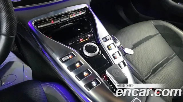Mercedes-Benz AMG GT 2020 — фото 12