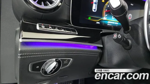 Mercedes-Benz AMG GT 2020 — фото 19
