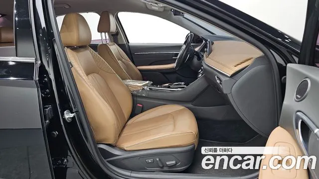 Hyundai Sonata 2020 — фото 16