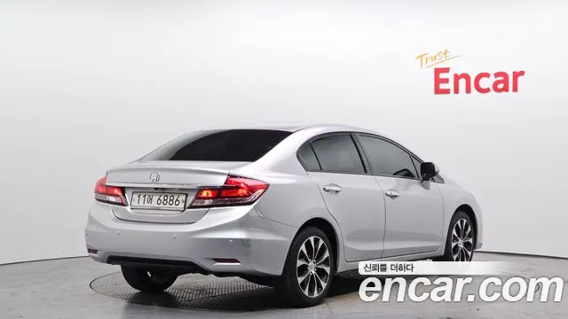Honda Civic 2015 — фото 2