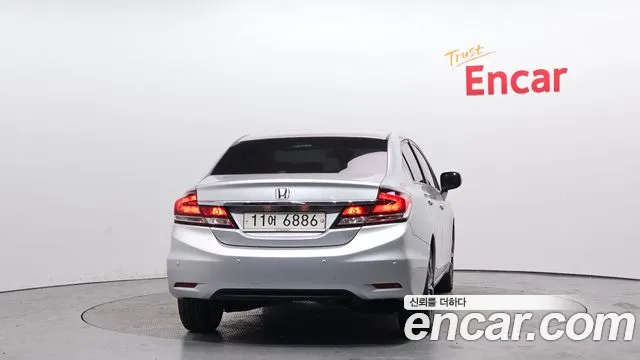 Honda Civic 2015 — фото 4