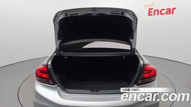 Honda Civic 2015 — фото 20