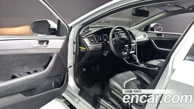 Hyundai Sonata 2018 — фото 10