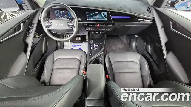 Kia Niro 2023 — фото 10