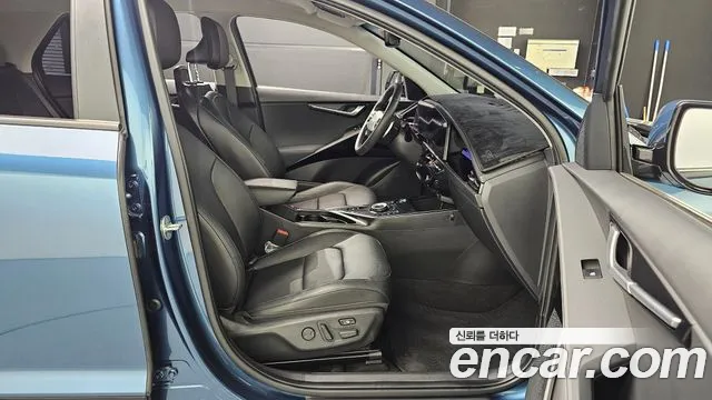 Kia Niro 2023 — фото 18