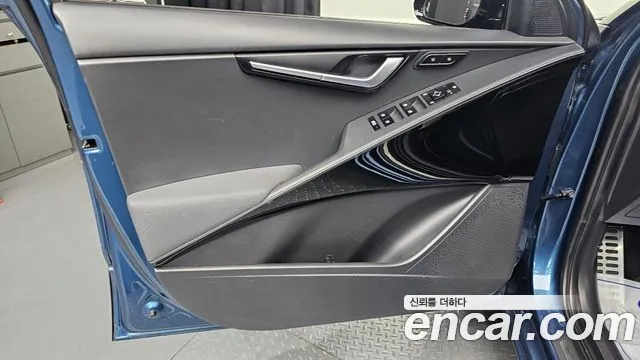Kia Niro 2023 — фото 14