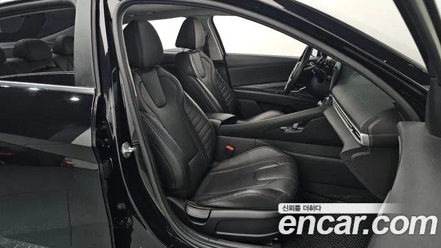 Hyundai AVANTE 2022 — фото 11
