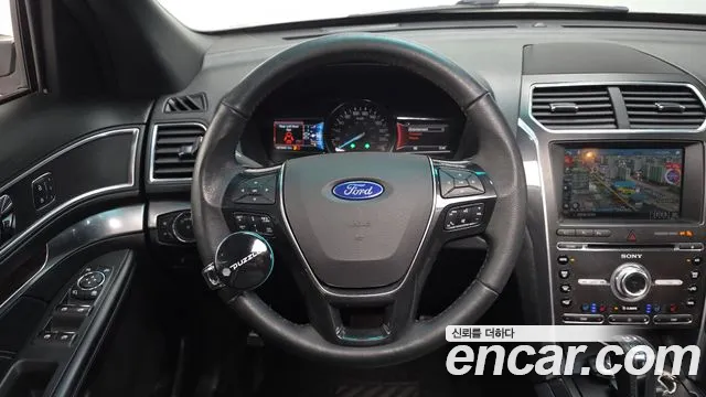 Ford Explorer 2017 — фото 19