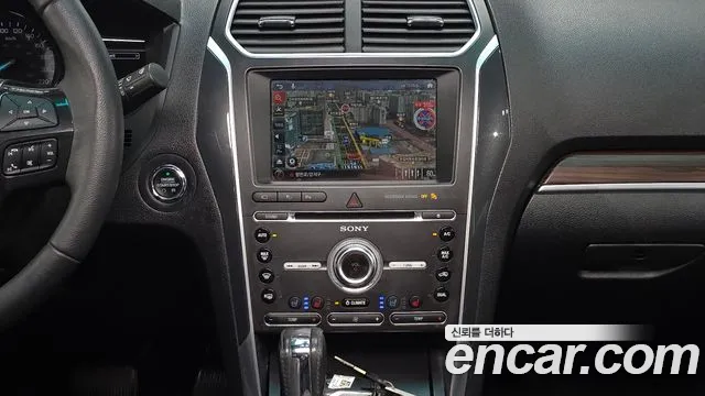 Ford Explorer 2017 — фото 20