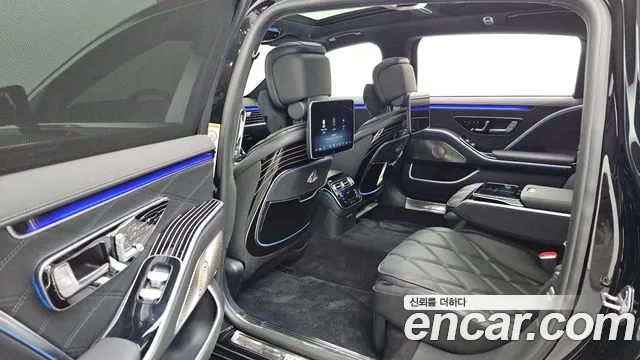 Mercedes-Benz S-Class 2023 — фото 17