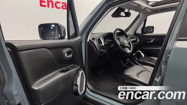 Jeep Renegade 2018 — фото 13