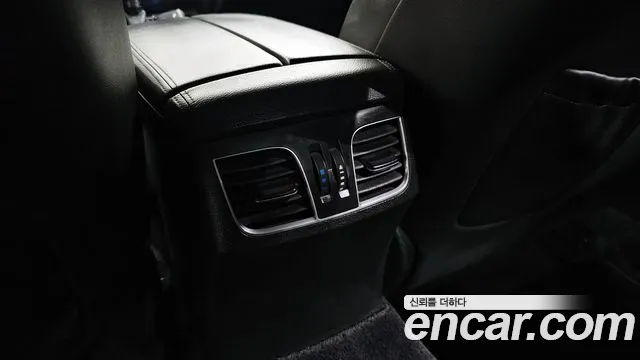 Hyundai Genesis 2015 — фото 17