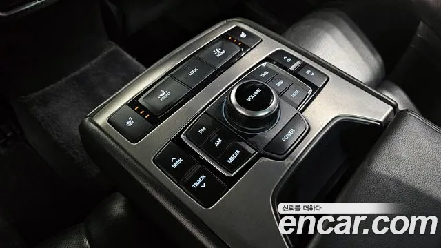 Hyundai Genesis 2015 — фото 18