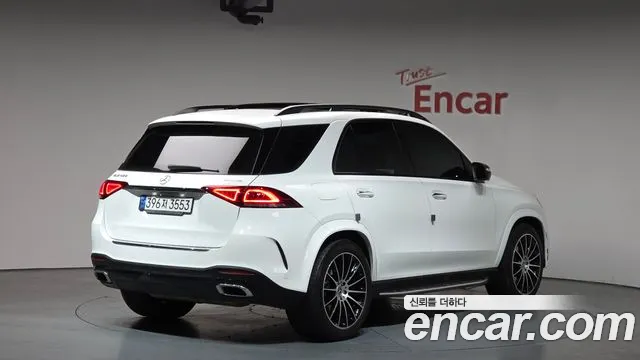 Mercedes-Benz GLE-Class 2022 — фото 1