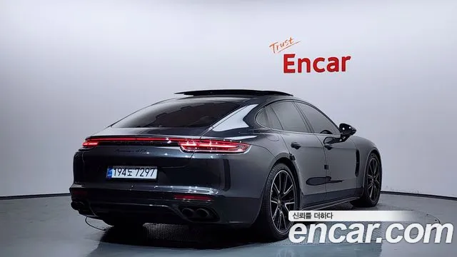 Porsche Panamera 2019 — фото 2