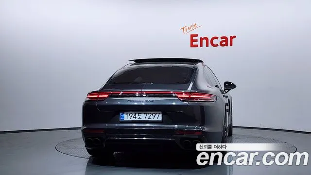 Porsche Panamera 2019 — фото 4