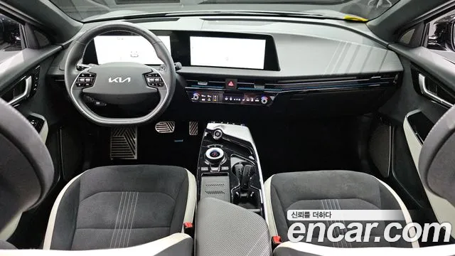 Kia EV6 2024 — фото 10