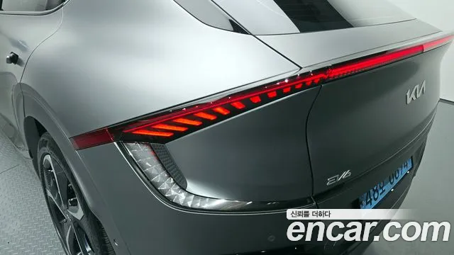 Kia EV6 2024 — фото 9