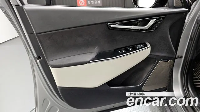 Kia EV6 2024 — фото 14