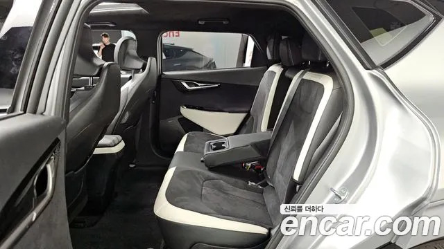 Kia EV6 2024 — фото 16