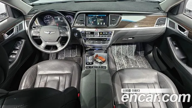 Genesis G80 2017 — фото 10