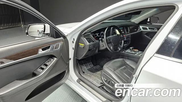 Genesis G80 2017 — фото 13