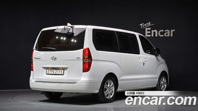 Hyundai Starex 2020 — фото 2
