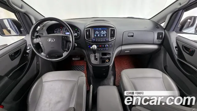 Hyundai Starex 2020 — фото 10