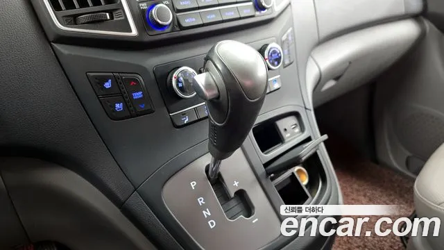 Hyundai Starex 2020 — фото 12