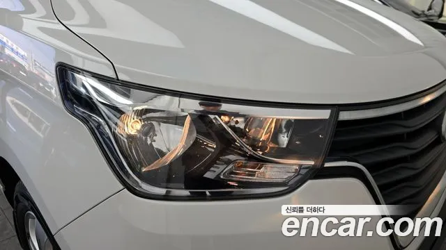 Hyundai Starex 2020 — фото 8
