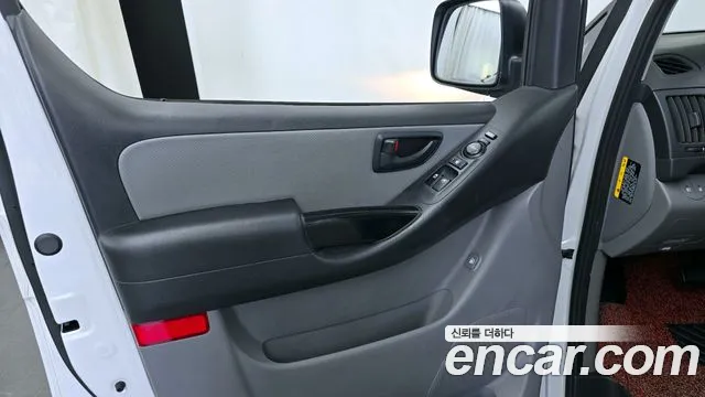 Hyundai Starex 2020 — фото 14