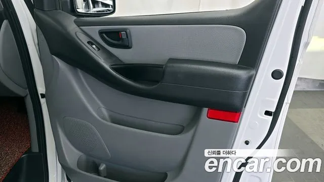 Hyundai Starex 2020 — фото 15