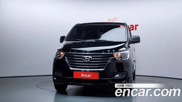 Hyundai Starex 2020 — фото 3